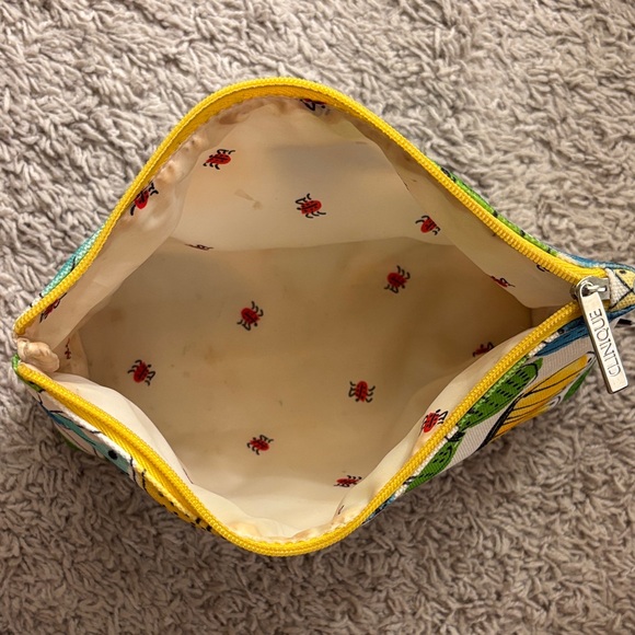 Clinique Makeup Bag, Lipstick, Eyeshadow, Blush - Picture 4 of 5